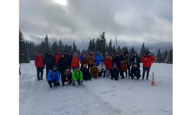Team skiing